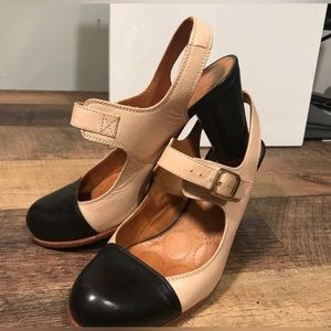Classic 2-tone sling back Mary Janes by European shoemaker Chie Mihara